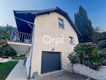 maison familiale avec véranda  dépendance et piscine à 5 min d’oloron