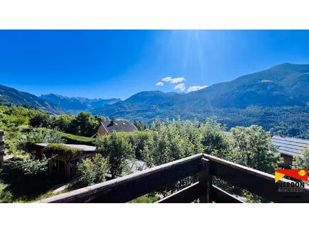 chalet mitoyen vue dominante