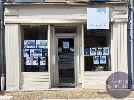local commercial veuzain sur loire 30 m2