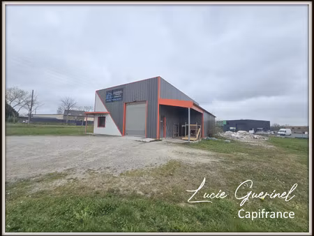 local professionnel à vendre rouge 4 pièce(s) 200m2 149 000€