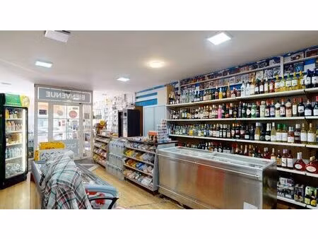 commerce 58m² avec terrasse