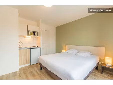 location meublée appartement 1 pièce 18 m² à bourg-en-bresse (01000)  1 140 €