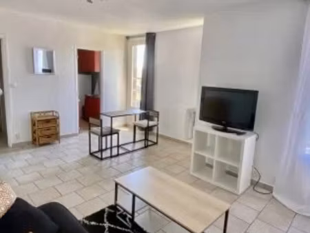 location meublée appartement 2 pièces 42 m² à nevers (58000)  700 €