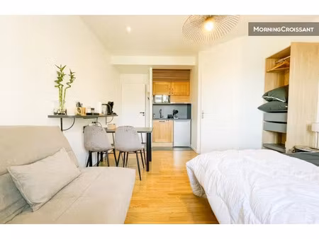 location meublée appartement 1 pièce 19 m² à saint-martin-le-vinoux (38950)  717 €