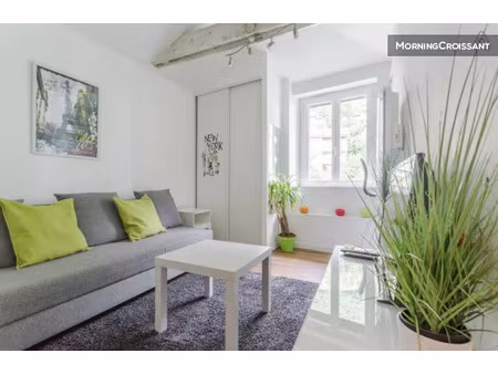 location meublée appartement 1 pièce 18 m² à la tronche (38700)  788 €