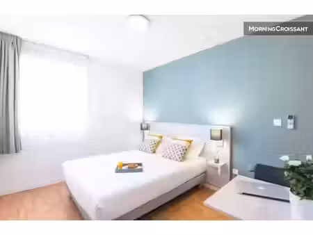 location meublée appartement 1 pièce 17 m² à le tholonet (13100)  750 €