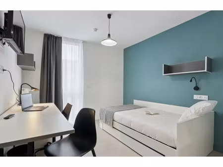 location meublée appartement 1 pièce 18 m² à noisy-le-grand (93160)  865 €