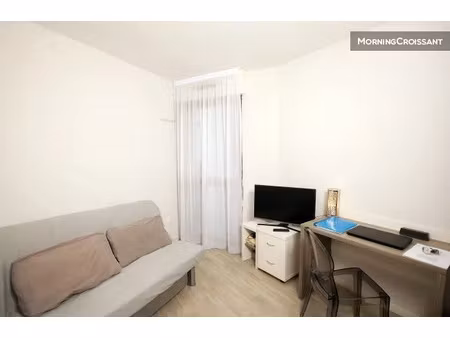 location meublée appartement 1 pièce 20 m² à rosny-sous-bois (93110)  900 €