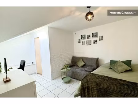 location meublée appartement 2 pièces 23 m² à corbeil-essonnes (91100)  1 050 €