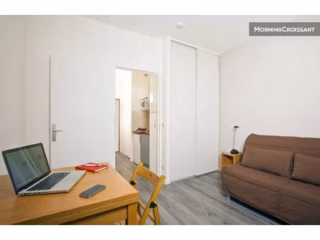 location meublée appartement 1 pièce 18 m² à pantin (93500)  1 050 €