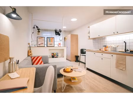 location meublée appartement 1 pièce 22 m² à velizy-villacoublay (78140)  1 085 €