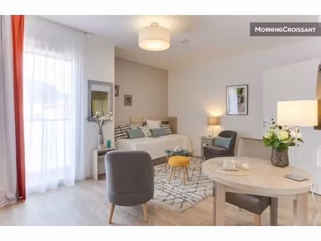 location meublée appartement 1 pièce 27 m² à bourgoin-jallieu (38300)  1 380 €