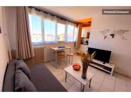 location meublée appartement 1 pièce 25 m² à houilles (78800)  1 240 €