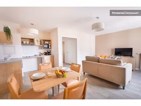 location meublée appartement 2 pièces 40 m² à le raincy (93340)  1 400 €