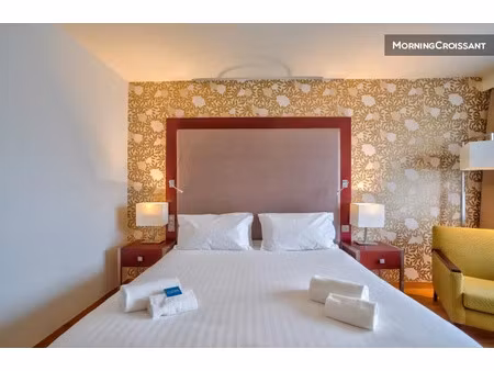 location meublée appartement 1 pièce 28 m² à roissy-en-france (95700)  1 290 €