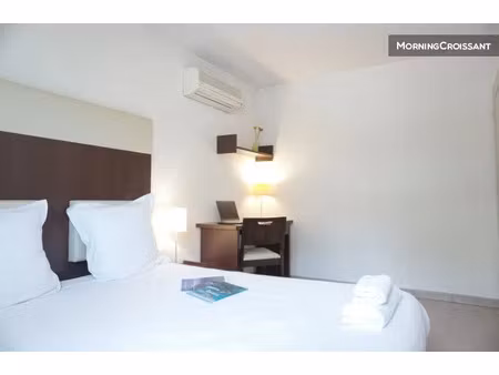 location meublée appartement 2 pièces 50 m² à six-fours-les-plages (83140)  1 320 €