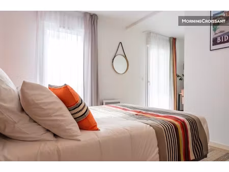 location meublée appartement 2 pièces 44 m² à anglet (64600)  2 000 €