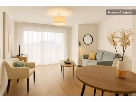 location meublée appartement 2 pièces 42 m² à le raincy (93340)  1 600 €