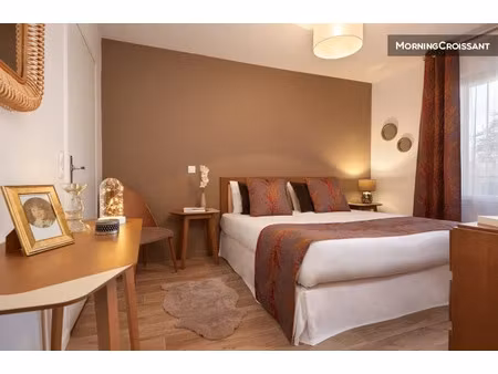 location meublée appartement 2 pièces 40 m² à l'isle-d'abeau (38080)  1 500 €