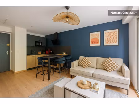 location meublée appartement 1 pièce 40 m² à marcq-en-baroeul (59700)  1 420 €