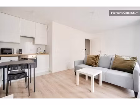 location meublée appartement 1 pièce 28 m² à rosny-sous-bois (93110)  1 500 €