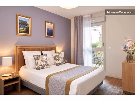 location meublée appartement 2 pièces 40 m² à seyssinet-pariset (38170)  1 710 €