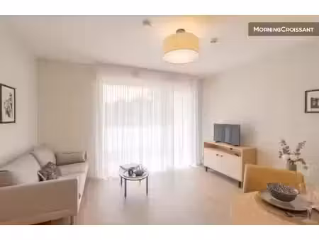 location meublée appartement 2 pièces 42 m² à villefontaine (38090)  1 620 €