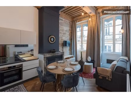 location meublée appartement 2 pièces 45 m² à lyon 1er (69001)  2 000 €