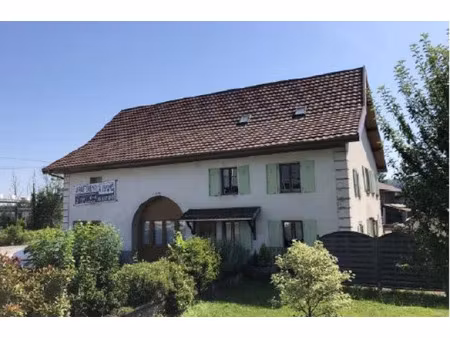 location meublée appartement 5 pièces 99 m² à trévenans (90400)  1 570 €