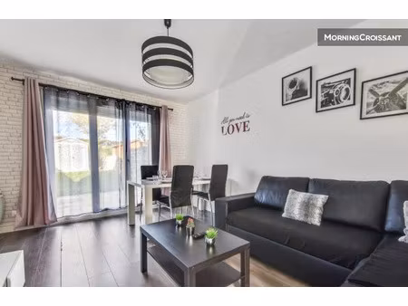 location meublée appartement 1 pièce 46 m² à bailly-romainvilliers (77700)  2 100 €