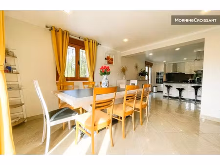 location meublée maison 3 pièces 140 m² à saint-ismier (38330)  2 150 €