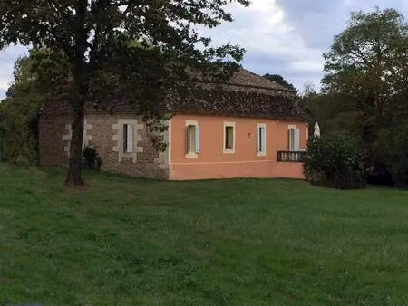 grande maison de caractère avec piscine  grange sur 4000 m2 de terrain