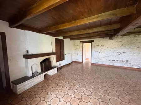 vente maison 5 pièces 147 m² à melle (79500)  119 460 €