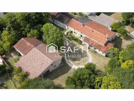 vente maison 5 pièces 130 m² à saint-seurin-de-palenne (17800)  190 000 €