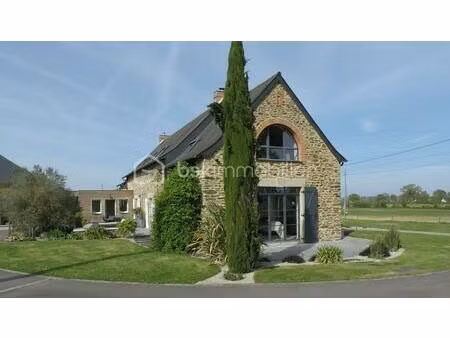 maison de 269 m² à cornille