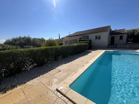 a vendre - cruzy - villa t4 100 m2 avec piscine / veranda /