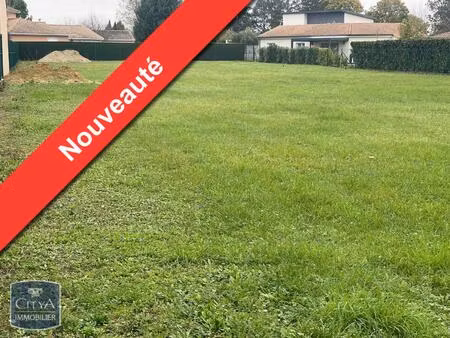 vente terrain 2357 m² buxerolles (86180)