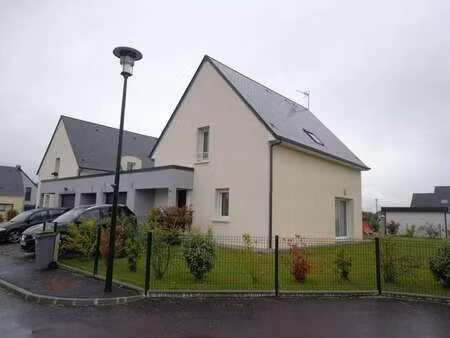 location maison à merville-franceville-plage (14810) : à louer / 103m² merville-francevill