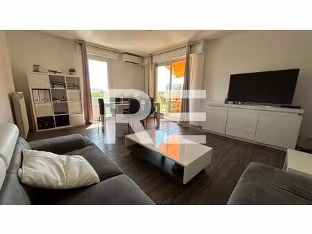 p2 calme et lumineux avec balcon et garage