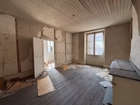 vente immeuble 320 m² à figeac (46100)  195 000 €