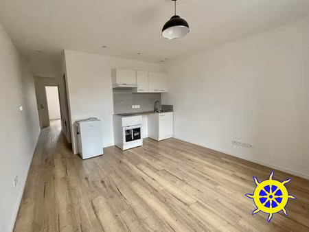 location appartement 2 pièces 36 m² à sigean (11130)  480 €