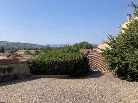 dans village tous commerces de l'axe carcassonne/limoux  ma