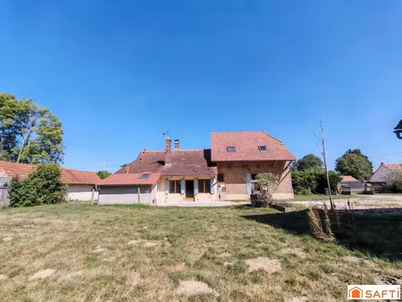 vente maison 6 pièces 140 m² à la chapelle-saint-sauveur (71310)  239 000 €