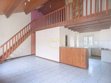 appartement f2 bis triplex avec garage - libre