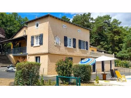 vaste habitation avec dependances