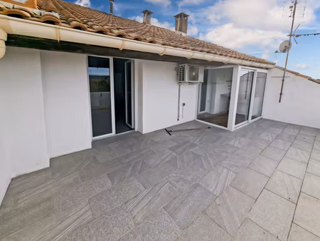 puisserguier   très belle affaire pour investisseurs  2 appartements existants  possibilit