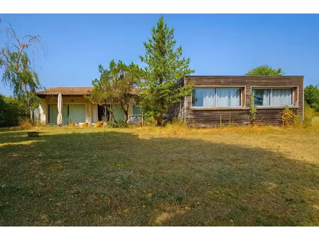 vente maison 5 pièces 240 m² montbron (16220)