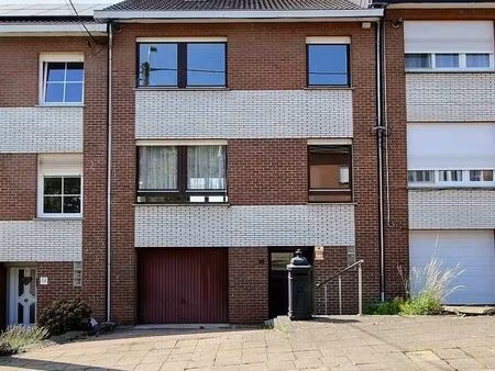 agréable maison 3ch avec garage  terrasse et jardin