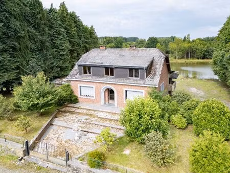 maison 4 façades  2 hectares avec étangs  graide