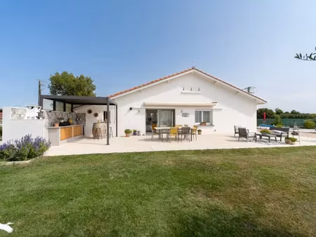 vente maison 4 pièces 112 m² à plassac (17240)  292 000 €